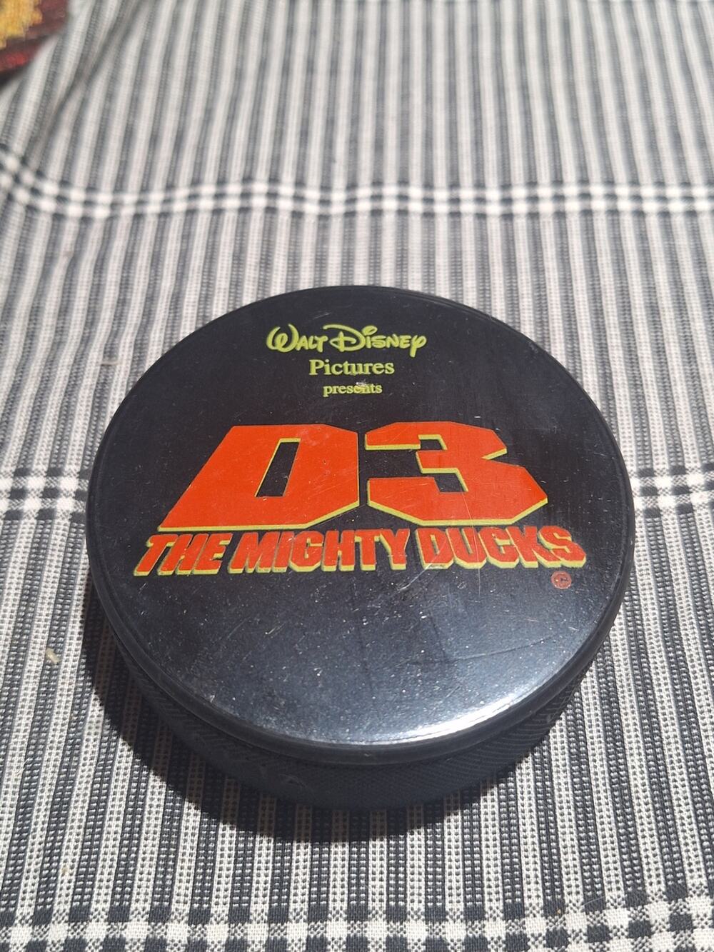 Vintage Vegum D3 The Mighty Ducks Disney Hockey Puck Excellent Movie Memorabilia